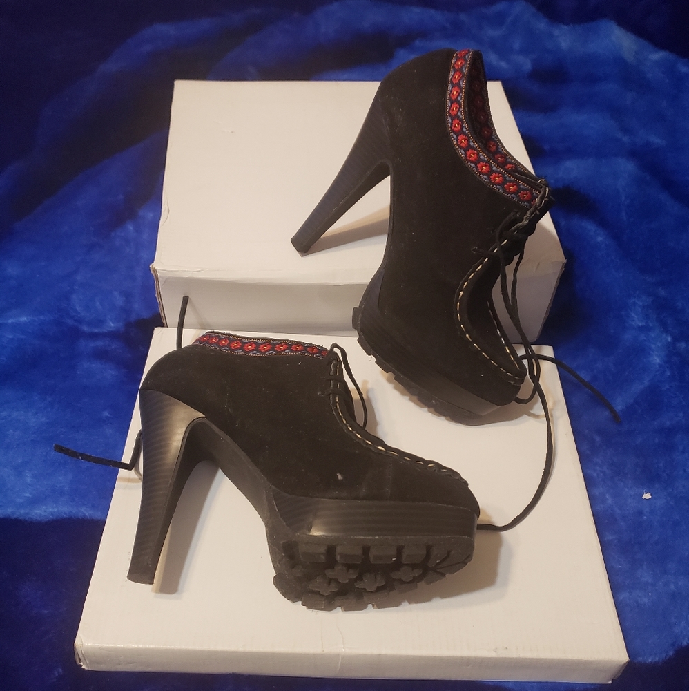 Nib Platform Booties - image 3